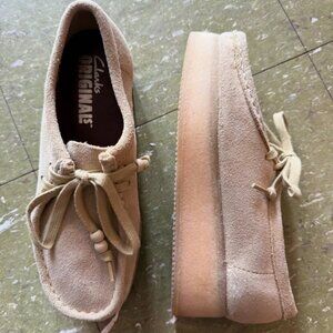 EUC Clarks Originals Suede Platform Shoes SZ 7